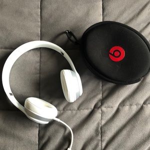 White Beats Solo 2 WIRED Headphones